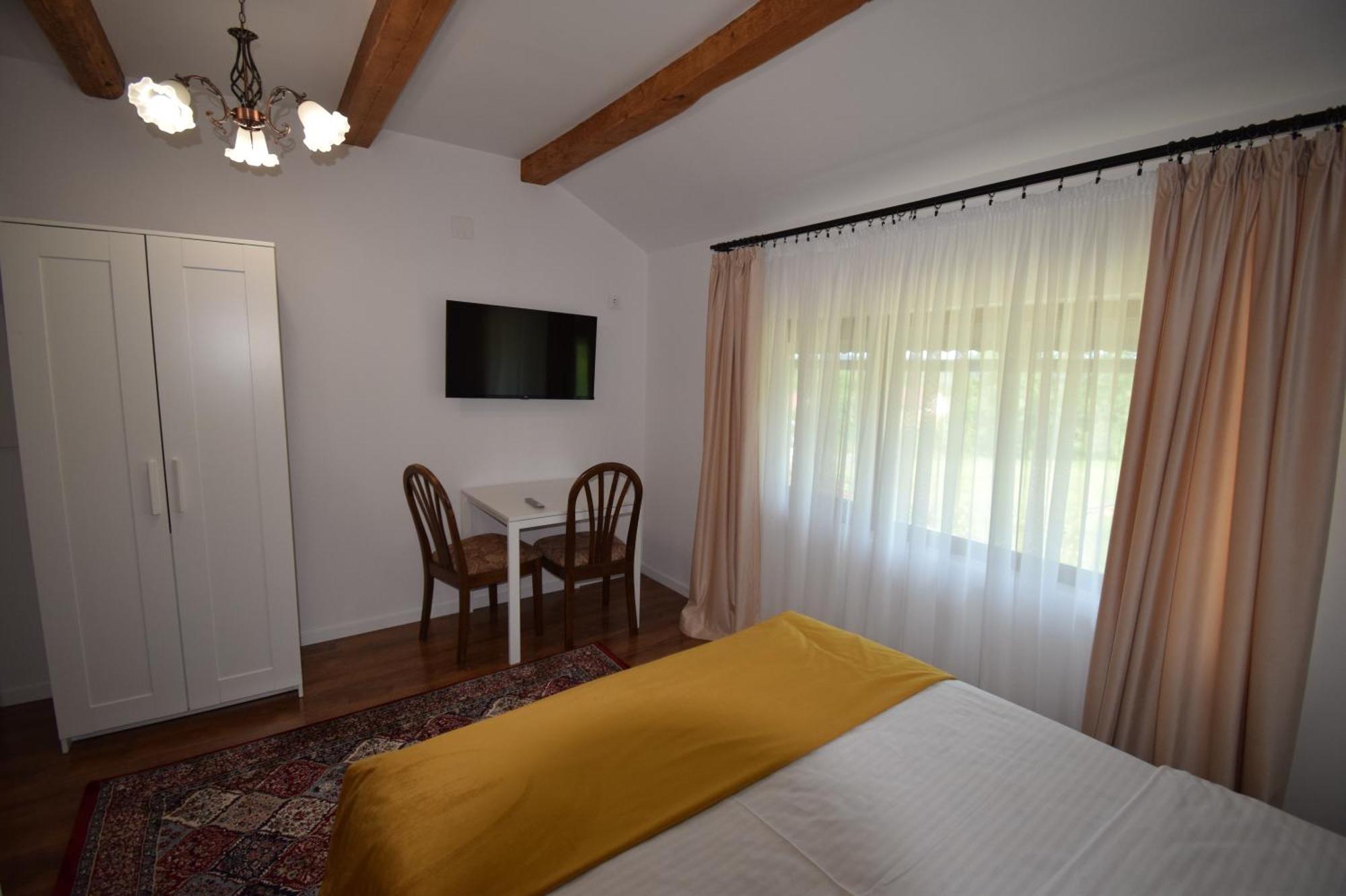 La Radacini Apartment Horezu Bagian luar foto